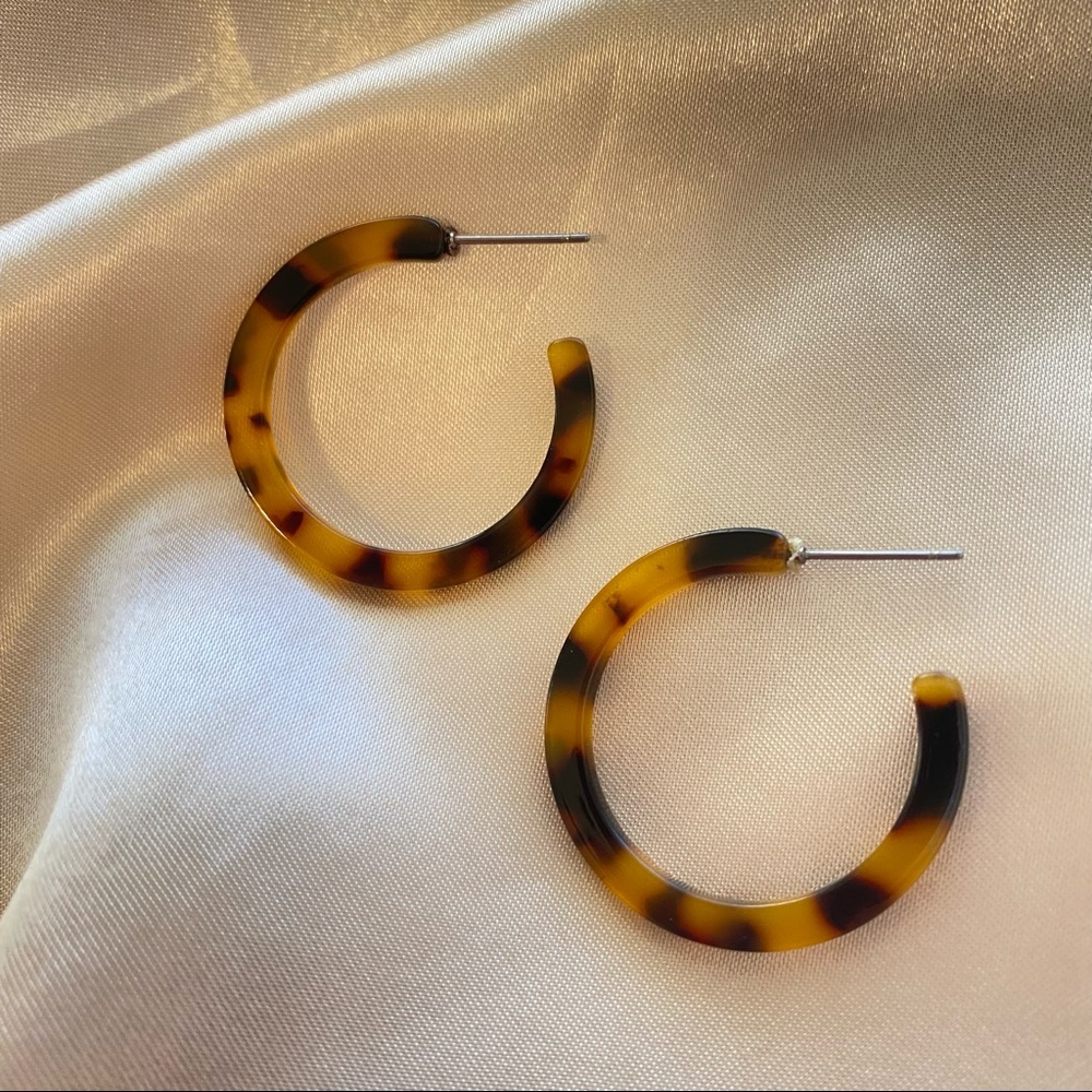 Tortoise Shell Hoop Earrings - Small